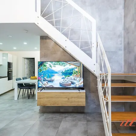 A Traditional Maltese With Indoor Cave Pool Дом отдыха