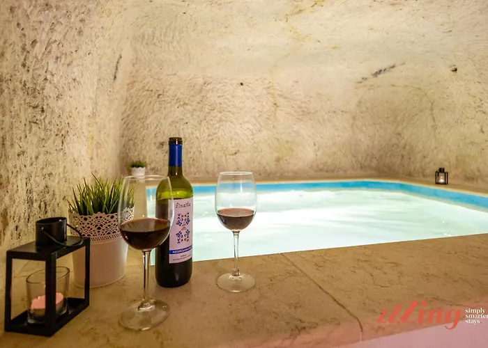 Holiday home A Traditional Maltese With Indoor Cave Pool *