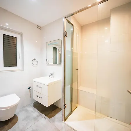 A Traditional Maltese With Indoor Cave Pool Mellieha