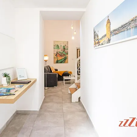 A Traditional Maltese With Indoor Cave Pool Tatil Evi