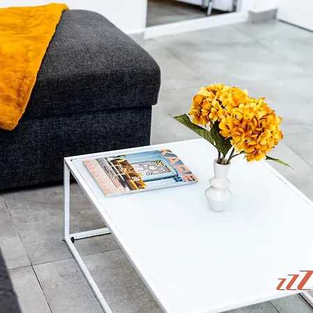 A Traditional Maltese With Indoor Cave Pool Nyaraló Mellieħa