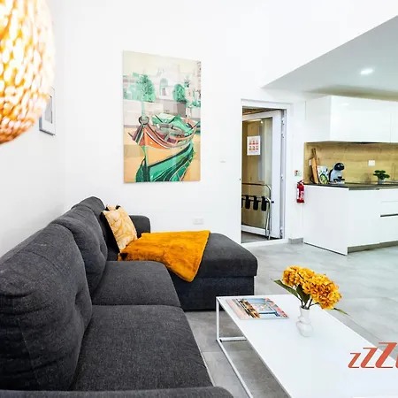 Nyaraló A Traditional Maltese With Indoor Cave Pool