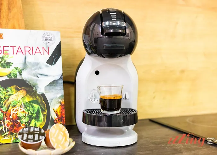 A Traditional Maltese With Indoor Cave Pool 梅利哈